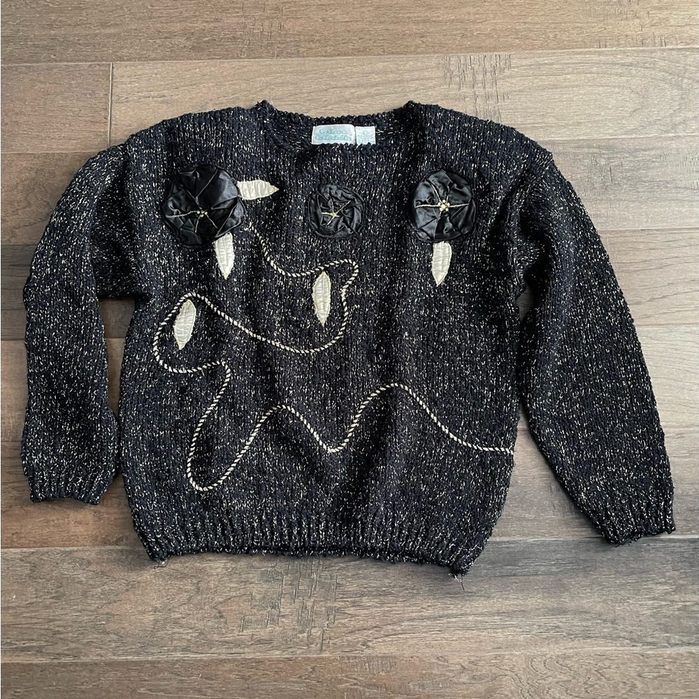 80's Black and Gold Sweater Colleen’s collectibles, size L